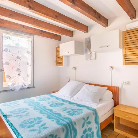 Maison T2 Mezzanine A 350m Des Plages Avec Terrasse Et Parking A - Fr-1-521-182